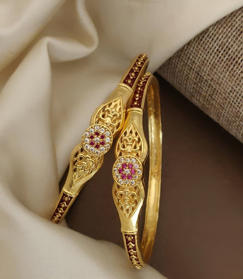 Jewels Kafe Gold Plated Bangle Set of 2 2.8