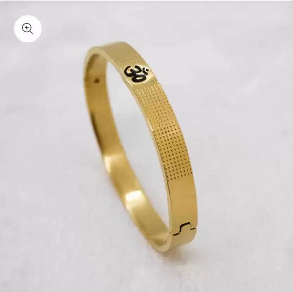 Jewels Kafe One Gram Gold Plated Mens Kada Free Size
