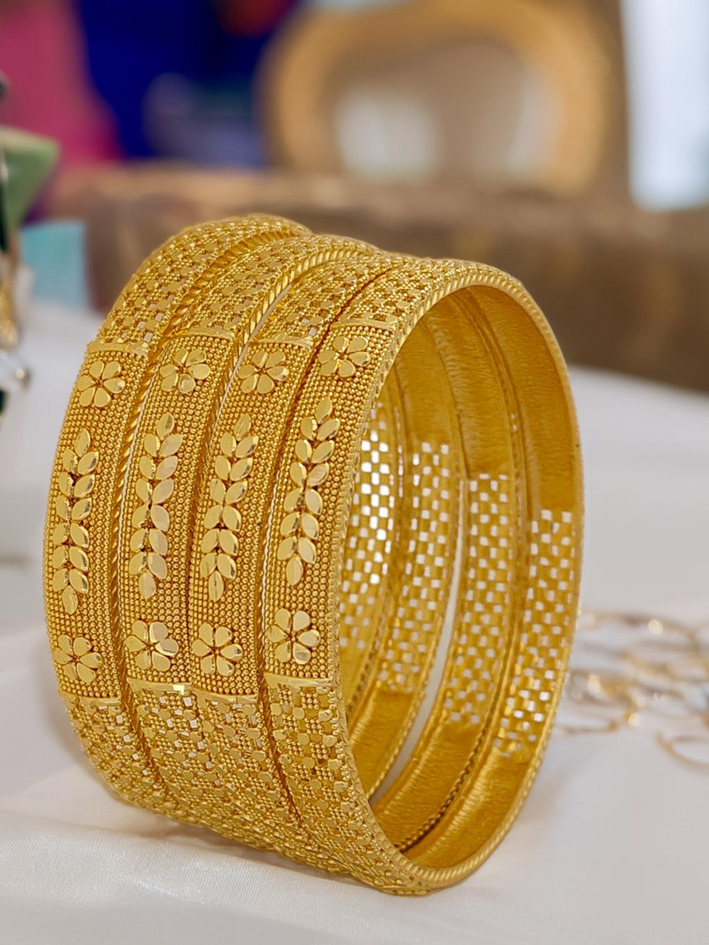 Jewels Kafe Anti-Tarnish Gold Plated Bangle Set of 4