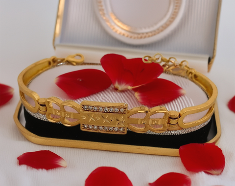 Jewels Kafe Gold Plated Anti-Tarnish Women's Bracelet Jewels Kafe
