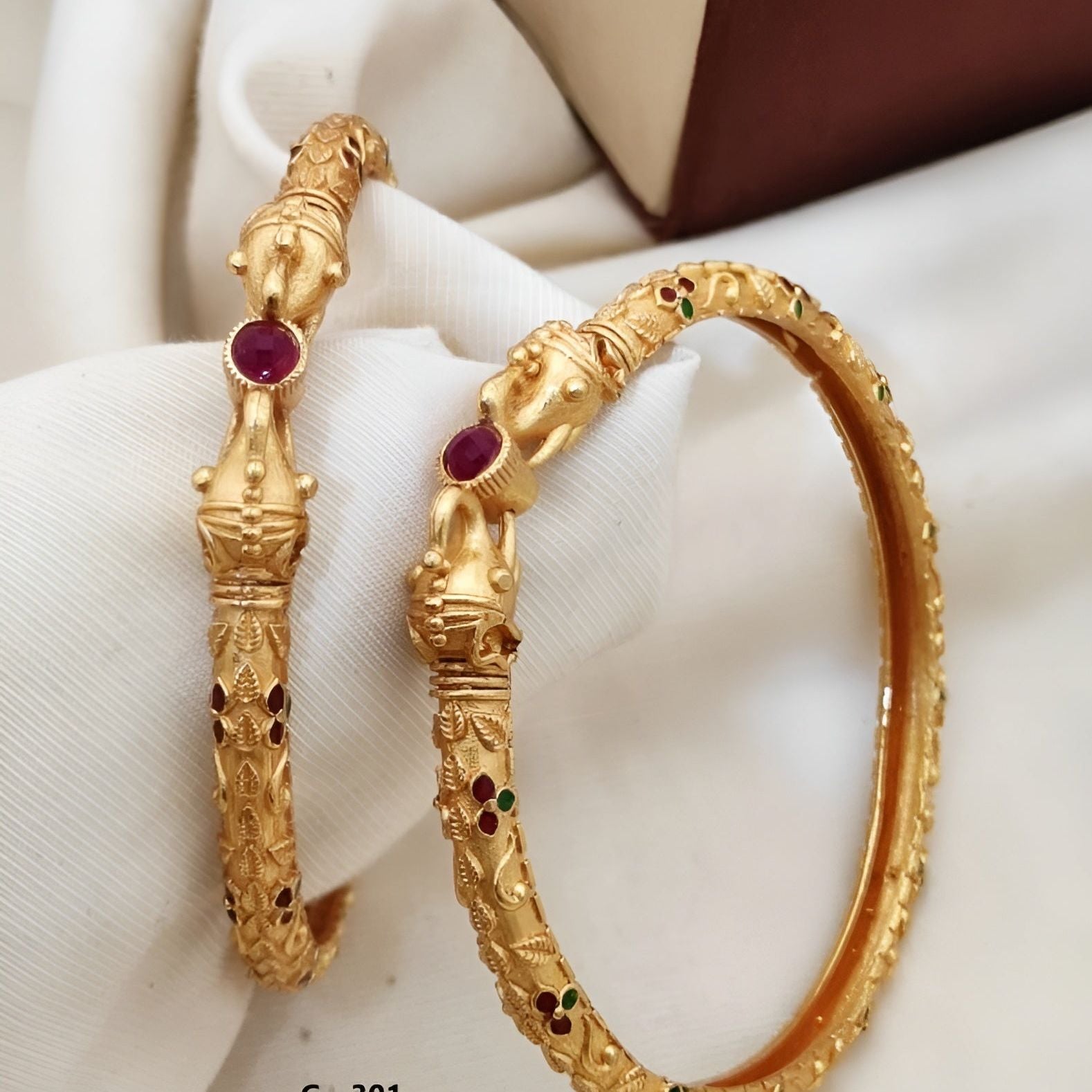Jewels Kafe Gold Plated Bangle Set 2.10