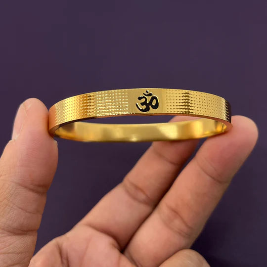 Jewels Kafe One Gram Gold Plated Mens Kada Free Size