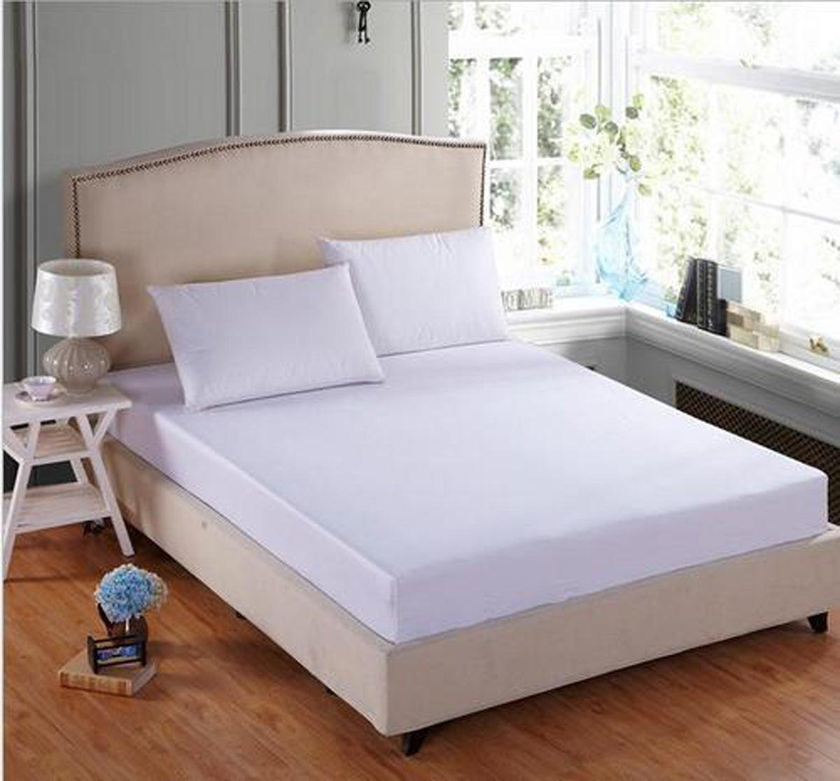 Urbanista 220 TC Cotton Double King Solid White Bedsheet with 2 Pillow Covers Main image